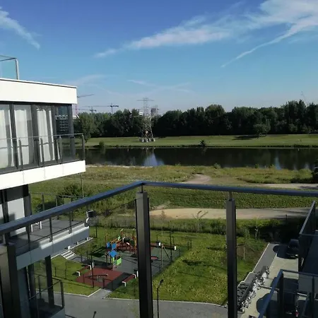 White And Bright Riverside View Flat With Parking, Bike Access, And Onsite Gym * Kraków